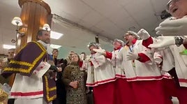 Jarana homenajea por sorpresa a Antonio Sansinena
