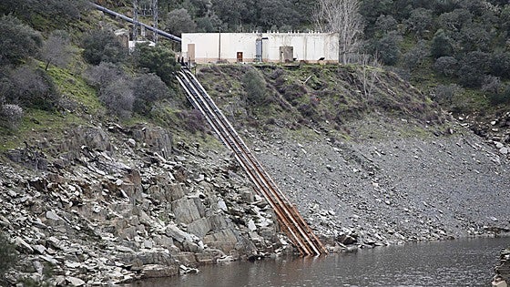 La mejora del trasvase de agua a Cáceres anunciada en 2020 sigue sin fecha ni presupuesto