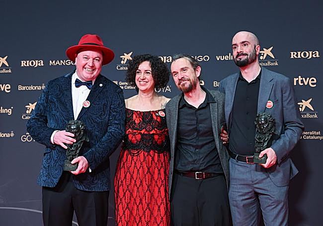 El equipo de 'Gilbert', con el Goya.