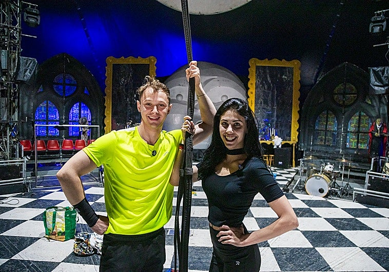 Los artistas del Circo Encantado: «Queremos trabajar, hacer el show y hacer reír a la gente»