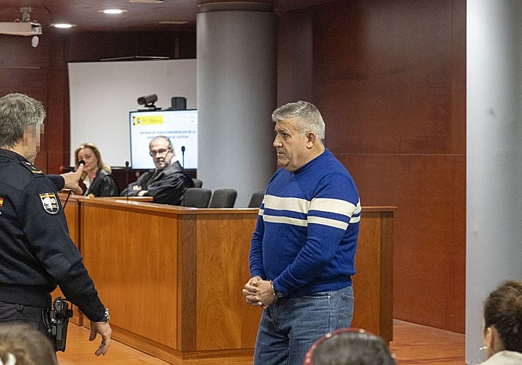 El alguacil de Hinojal reconoce que mató a su víctima por no quererle dar 2.000 euros