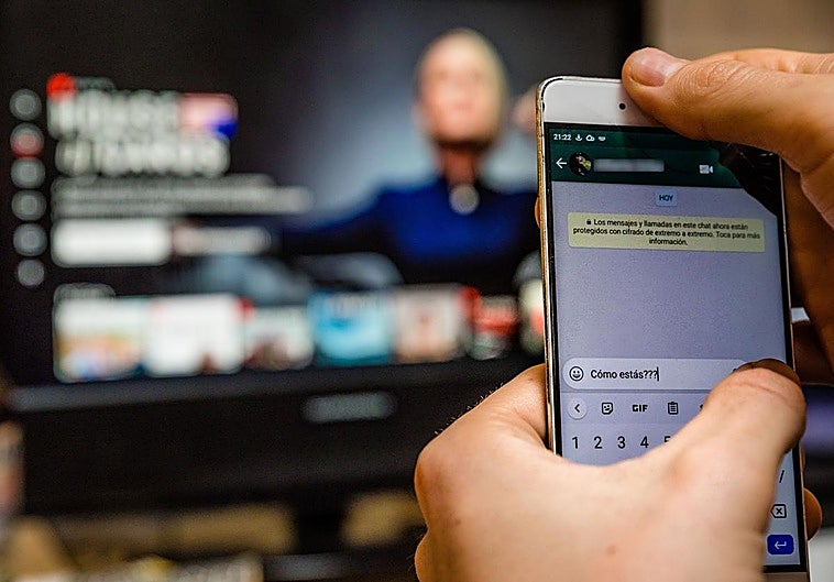 Ocho meses de prisión por romper una orden de alejamiento por WhatsApp