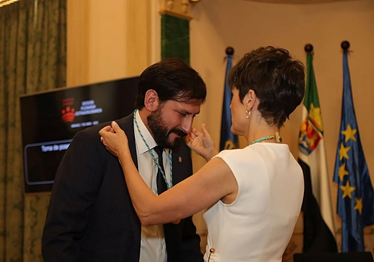 El alcalde de La Coronada y diputado de Tauromaquia deja la política