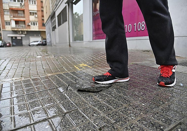 Plan contra las baldosas rotas: Badajoz gastará 800.000 euros en arreglar aceras