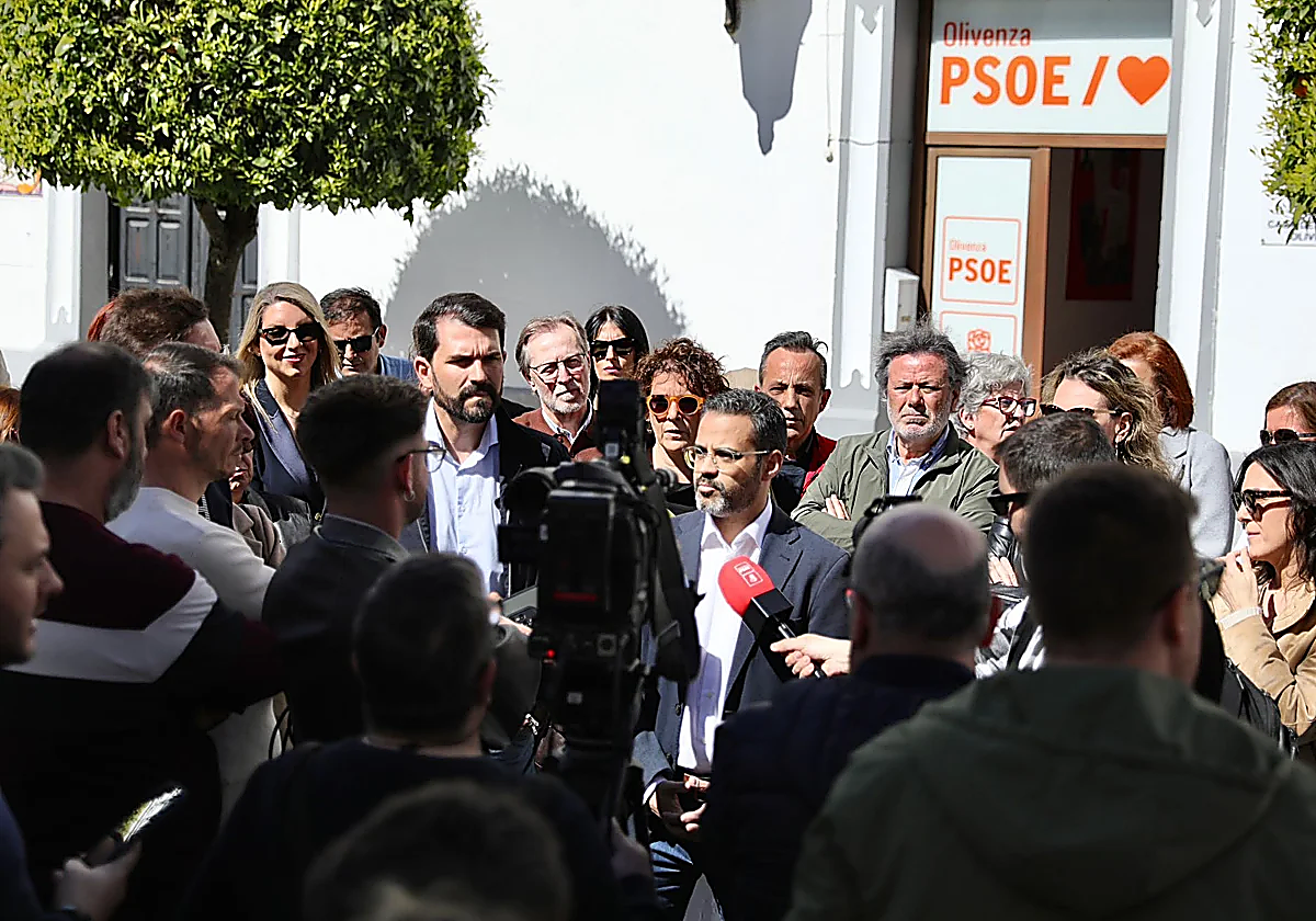 Quintana reúne a los precandidatos del PSOE para consensuar una lista única