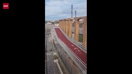 Mérida estrena la pasarela peatonal que salva las vías del tren y conecta mejor varias barriadas