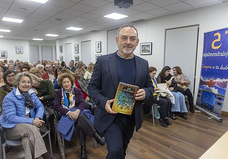Jesús Sánchez Adalid: «Esta novela desmonta tópicos sobre la Edad Media»