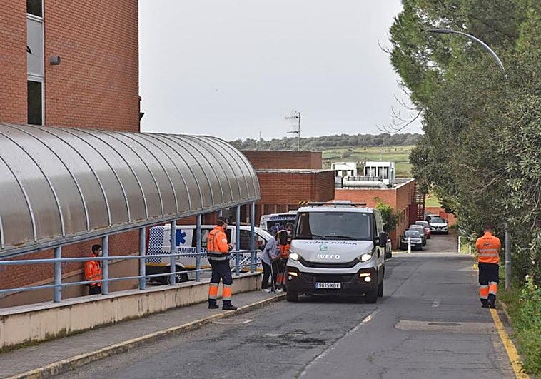 Dos heridos tras una salida de vía en la EX-372, en Portezuelo