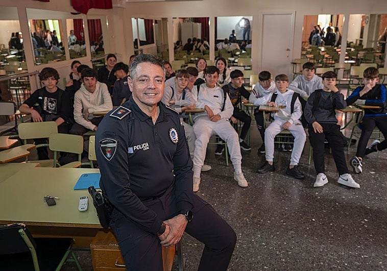 «En Badajoz se ponen unas cien denuncias al año por no recoger deposiciones de los perros»