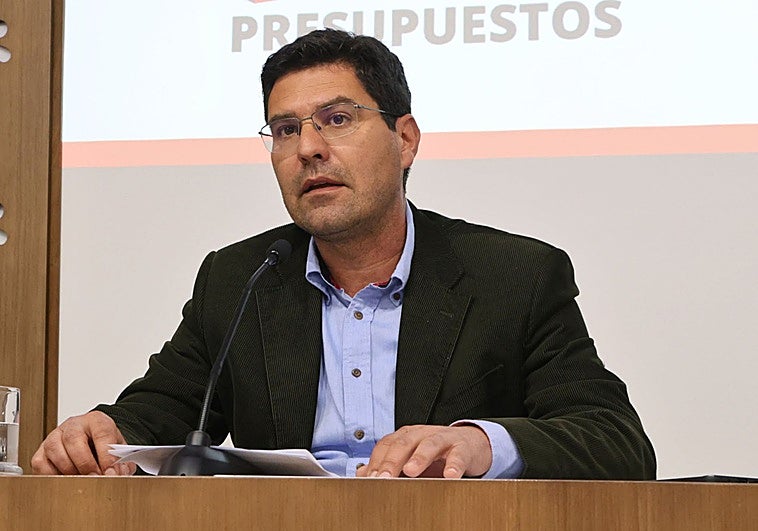 Díaz Farias: «Son ellos los que tienen que pensar si yo encajo en alguna de esas dos candidaturas»