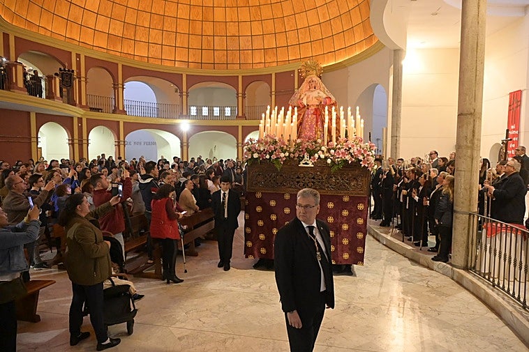 El Dulce Nombre procesiona hoy por el Cerro de Reyes