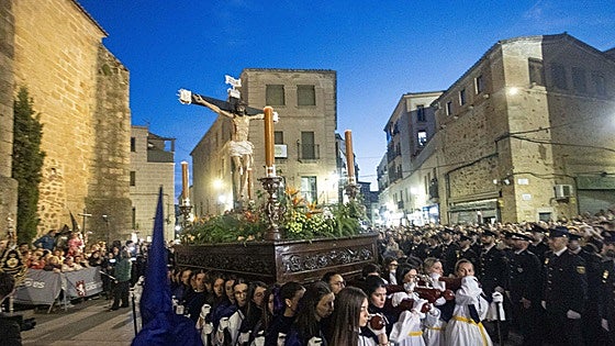 Fotos | Cáceres rebosa devoción en el Miércoles Santo