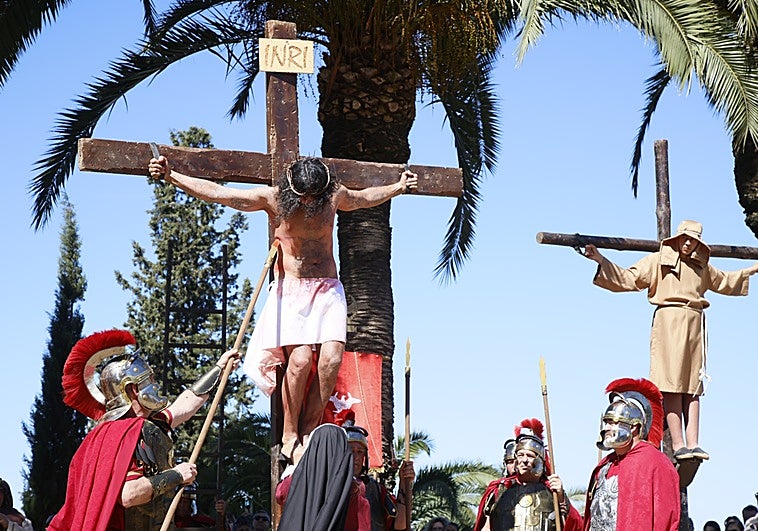 El Cerro de Reyes toma la Alcazaba de Badajoz en la Pasión y Muerte de Cristo
