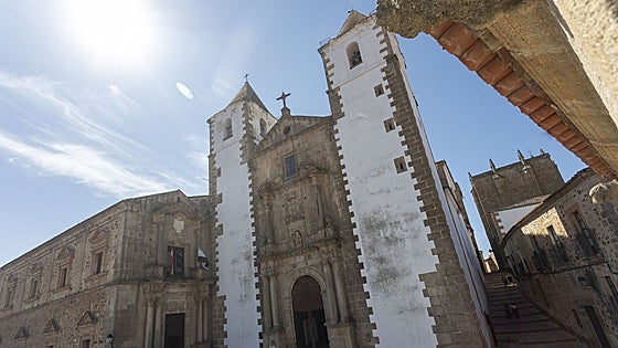 Convocan una protesta contra los nuevos usos de la Plaza de San Jorge en Cáceres