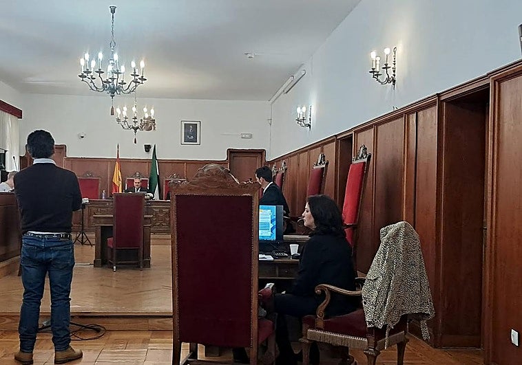 Giro en la Audiencia de Badajoz: se disuelve el jurado y el acusado de no socorrer a su compañero queda absuelto
