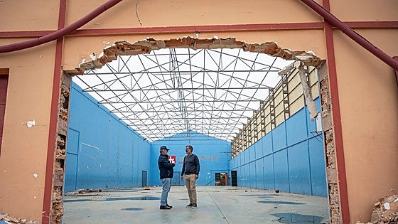Los Salesianos invierte más de un millón de euros en el nuevo polideportivo