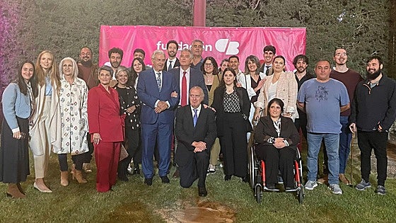 La emperatriz regresa a Badajoz entre bonsáis, circo y solidaridad
