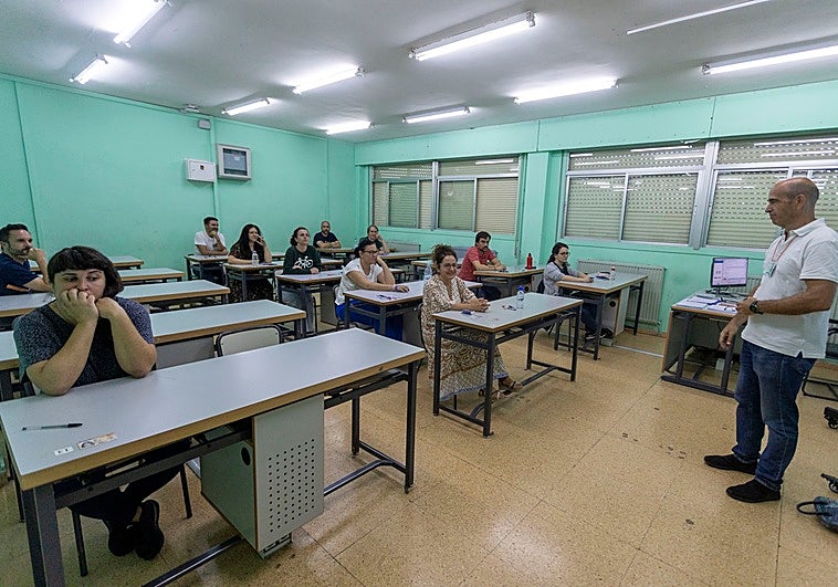 Educación hace otro nuevo llamamiento urgente para cubrir 10 plazas de profesor
