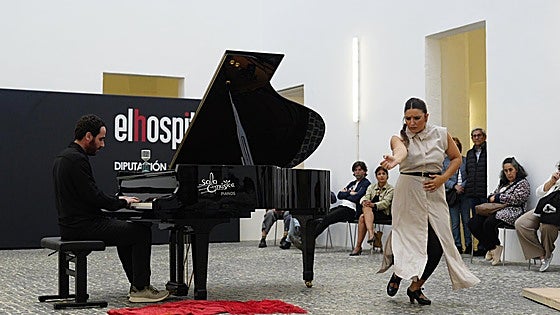 Badajoz mira a la Raya con danza y el arte de Costillo