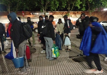 La Policía desaloja a 17 inmigrantes de la estación de autobuses de Badajoz