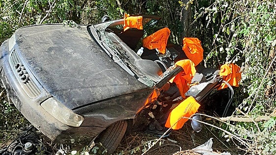 Así ha quedado el coche accidentado en Valencia de Alcántara