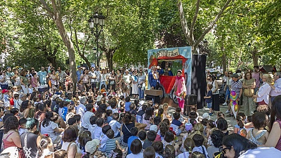 Peneque vence al calor y las pantallas y arrasa en Cáceres