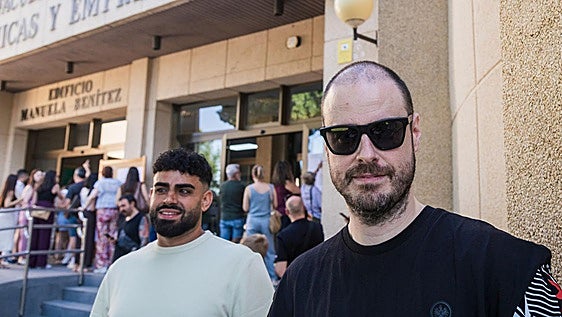Valentín, uno de los 4.000 opositores para 126 plazas; «voy a por todas, mi idea es aprobar»