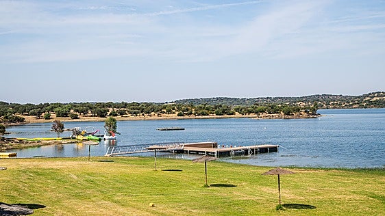 Piden prohibir las motos de agua frente a las playas de Alqueva por las molestias que ocasionan