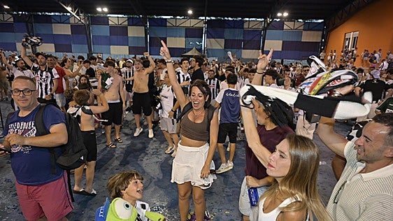 Fotos | Badajoz celebra el ascenso a Segunda RFEF