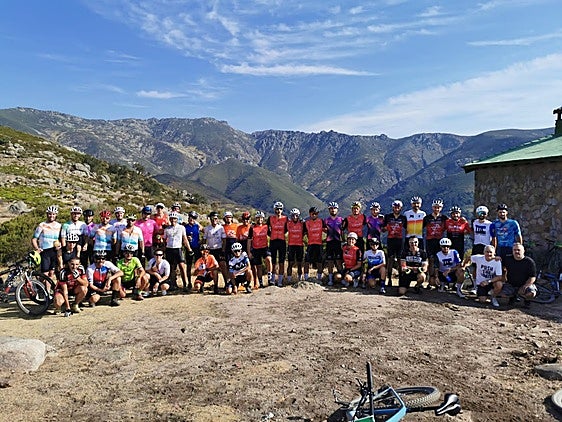 Alicia Gómez y David García vencen en la Subida al Berezo en bicicleta de montaña