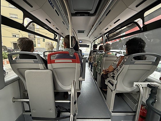 Un retraso de tres meses reduce el margen para que el nuevo bus urbano llegue en 2027
