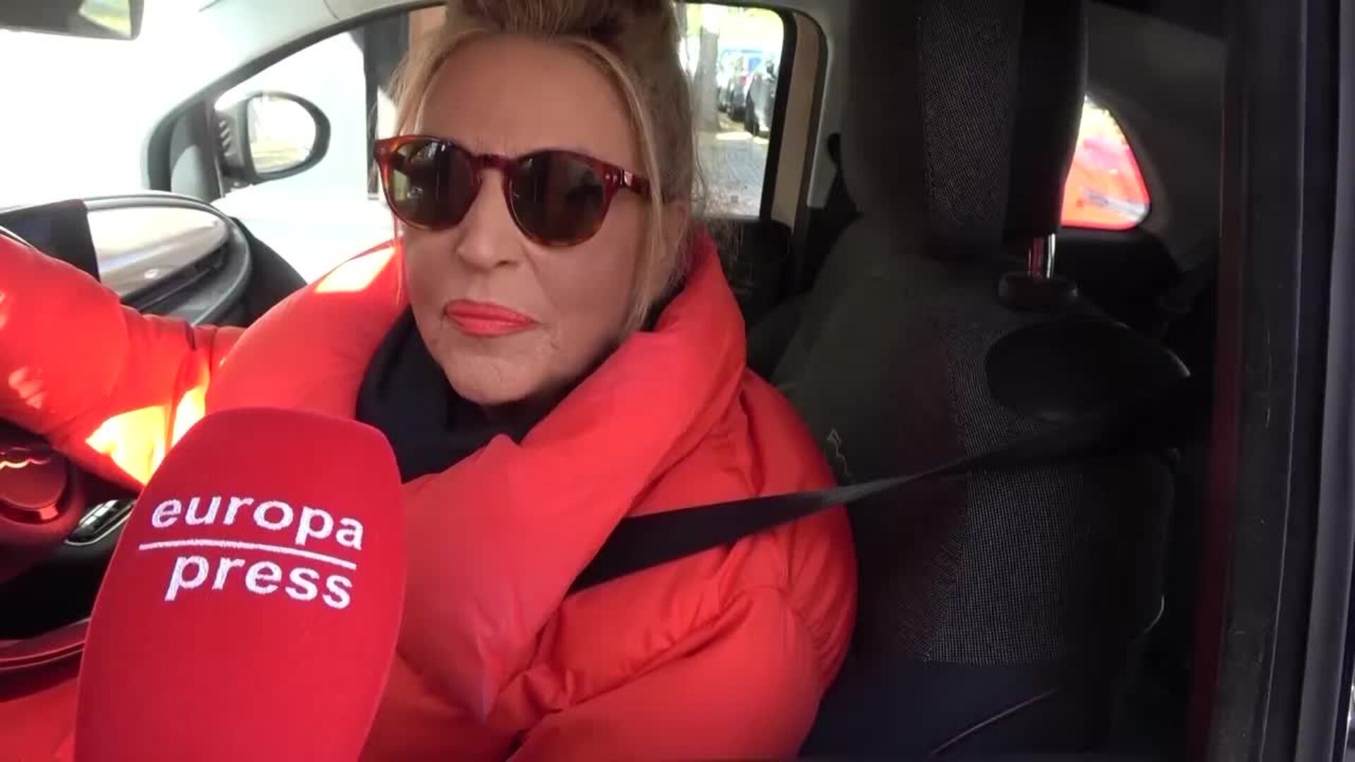 Lydia Lozano tira de ironía para analizar la situación de Alejandra Rubio