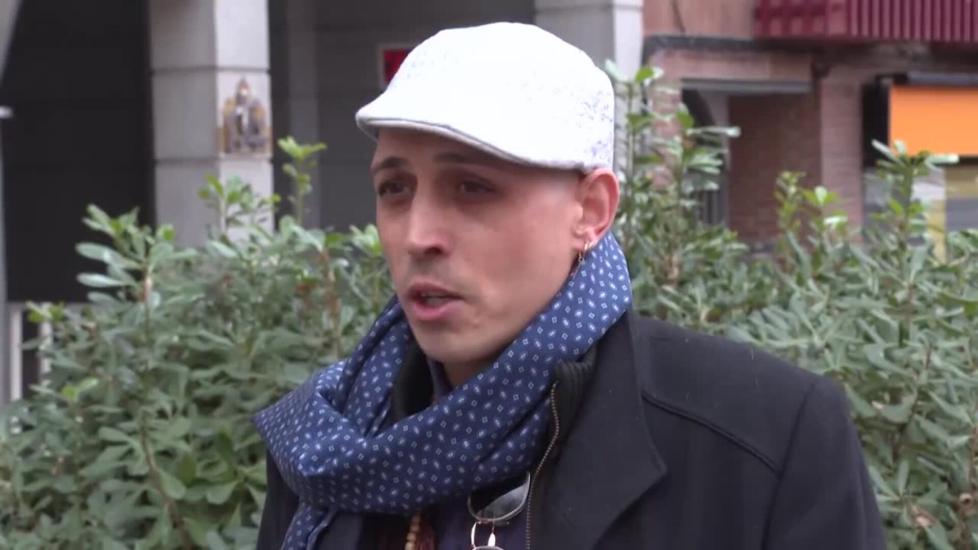 Chaboli reacciona a la demanda de su presunto hermano