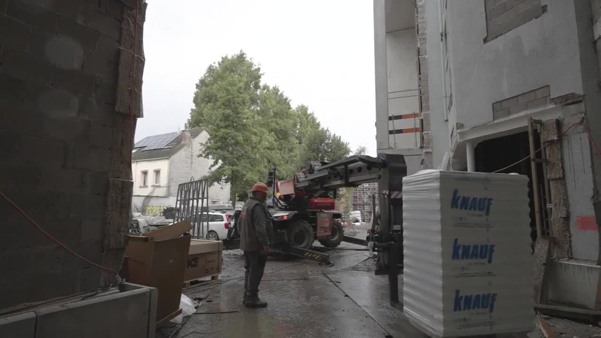 El paro cierra 2025 en su menor nivel en 18 años tras bajar en 152.000 personas