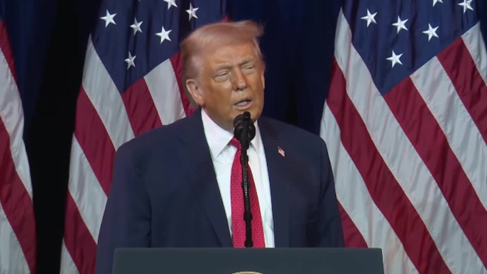 Trump acusa a Maduro de haber matado a "millones" y de tener una "cámara de tortura" en Caracas