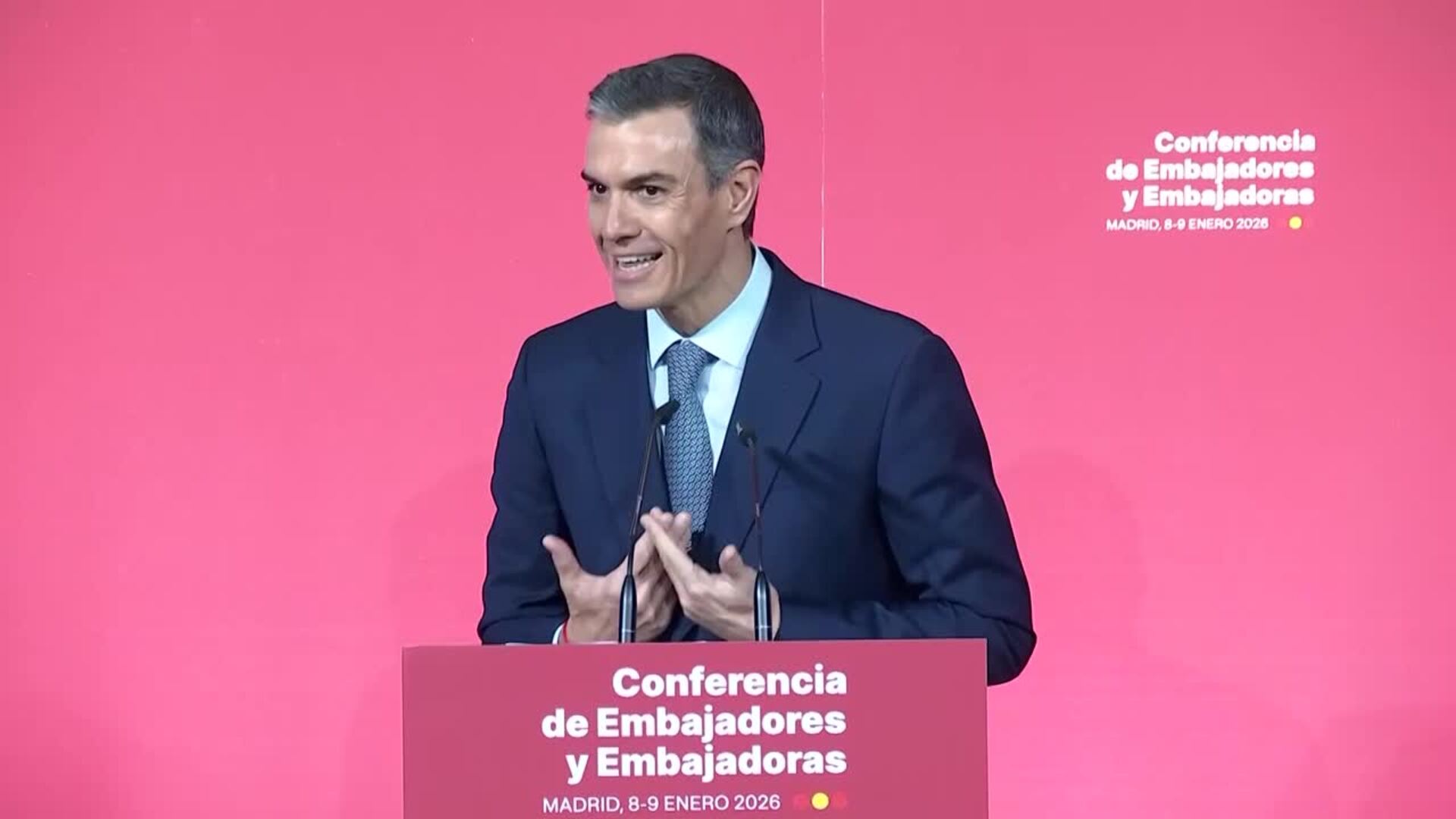 Sánchez rechaza el "vasallaje" hacia Estados Unidos