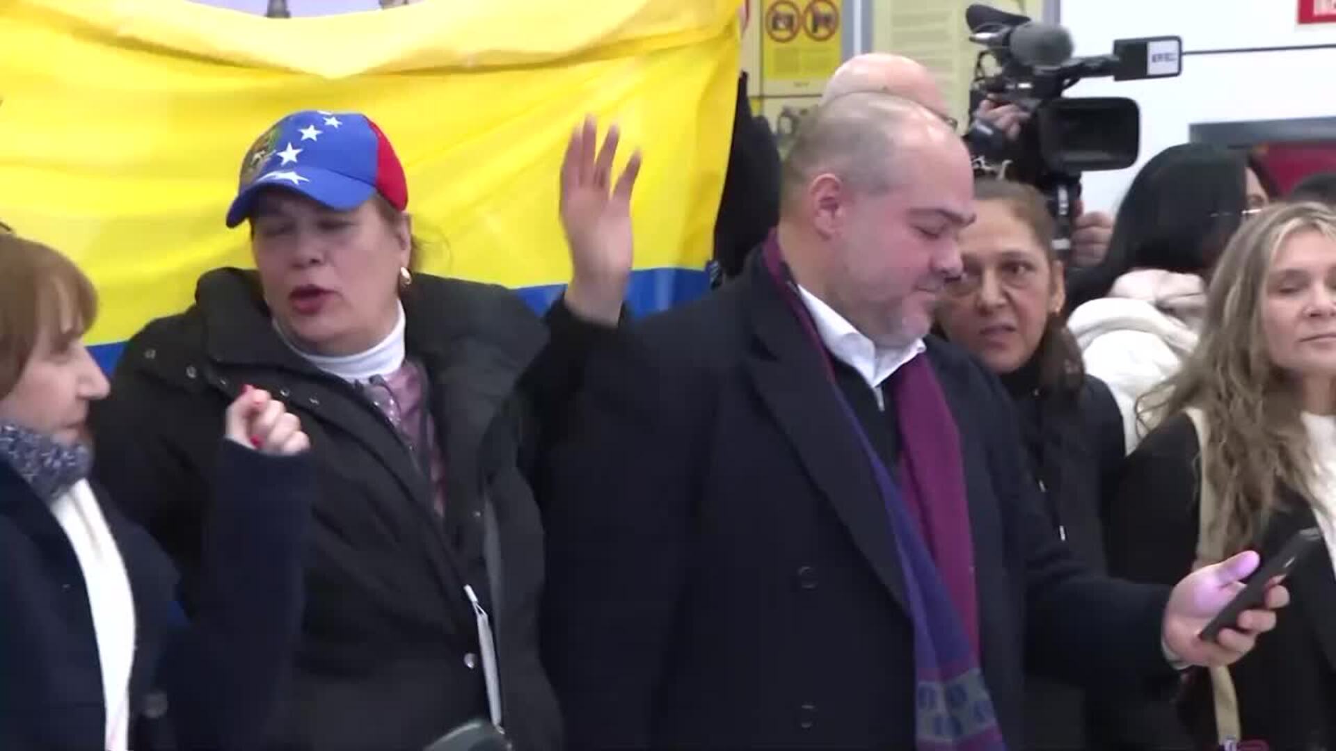 Los cinco españoles liberados por Venezuela se encuentran ya en España