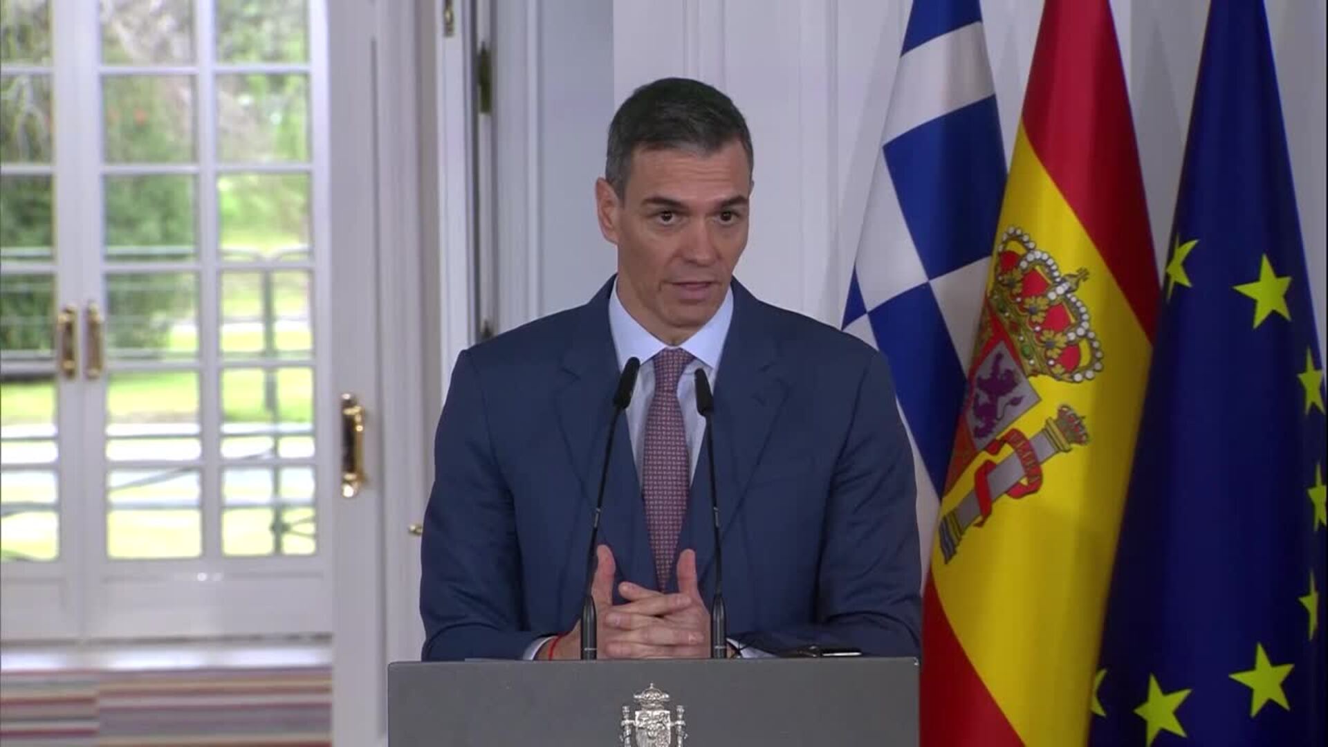 Sánchez pidió a Delcy Rodríguez seguir "liberando presos políticos"