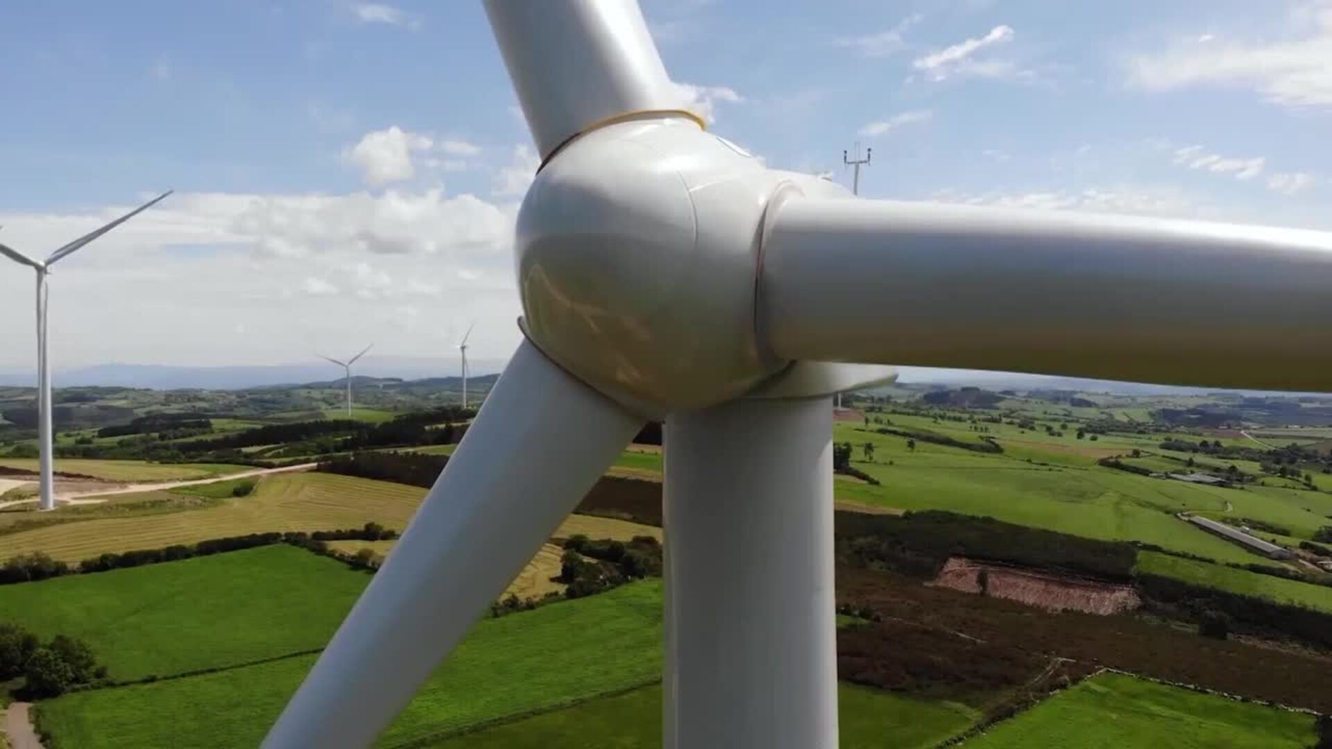 La Justicia belga bloquea a España 482 millones por los laudos de las renovables