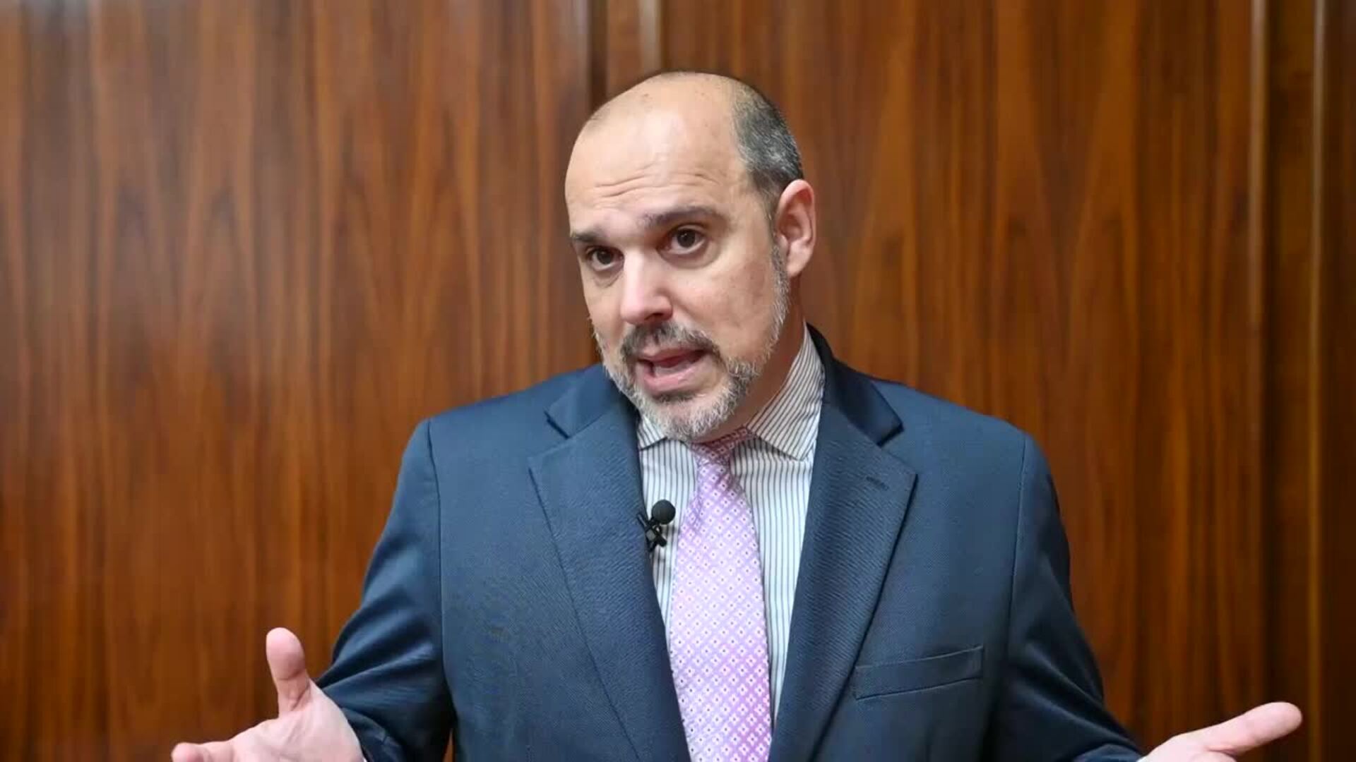 Presidente Cortes C-LM afea la "soberbia" de Montero con su modelo de financiación "injusto"