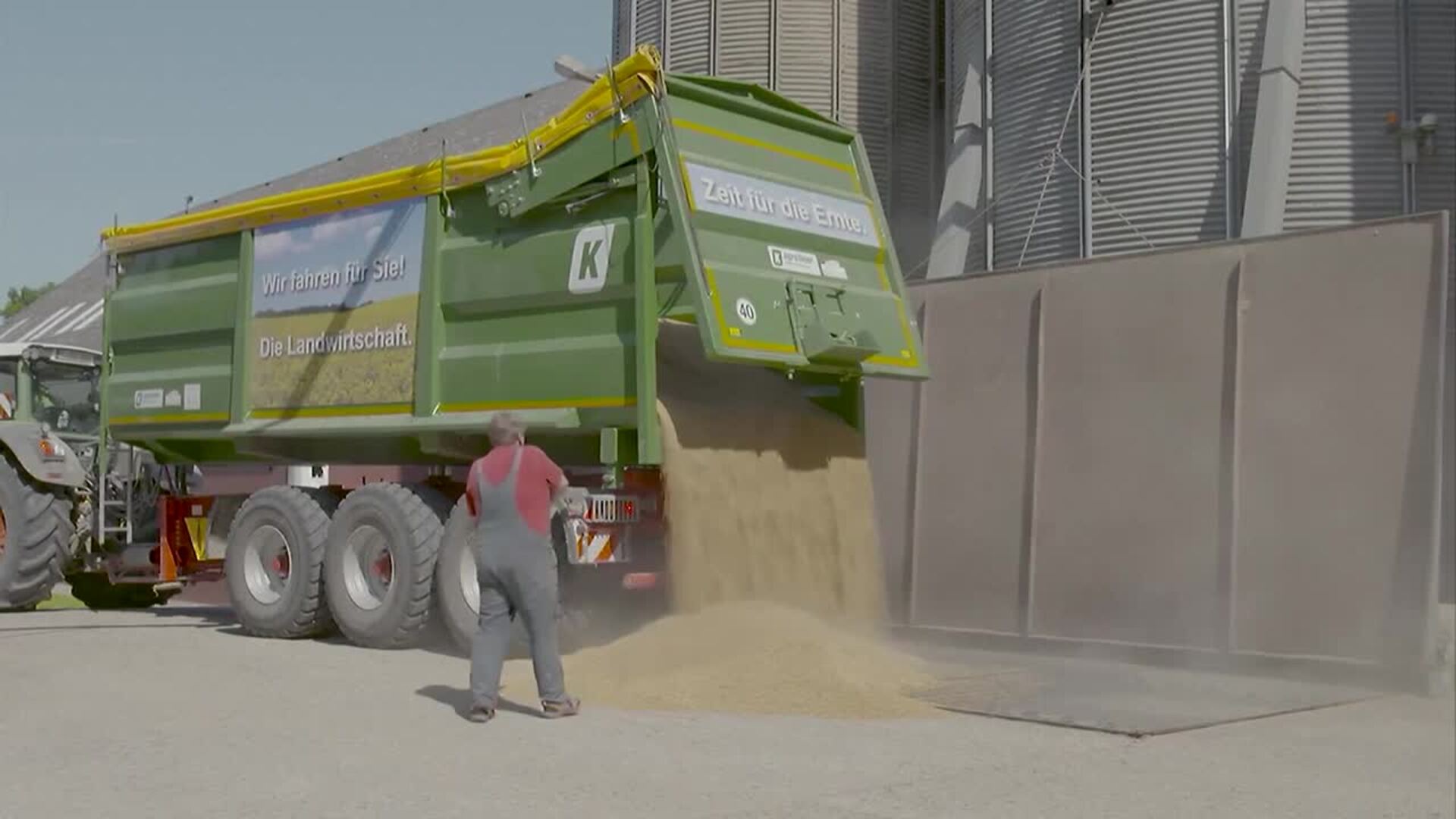 Sánchez anuncia un paquete de medidas para impulsar el relevo generacional en el campo