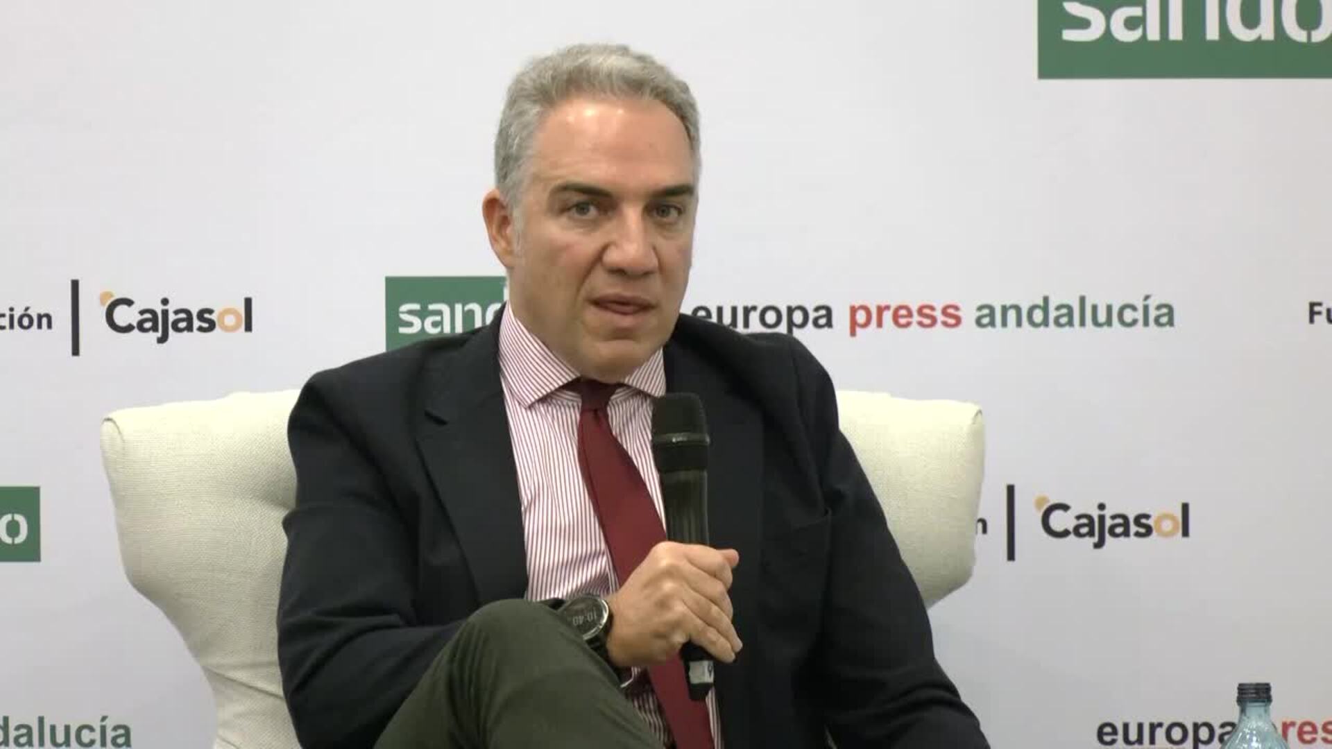 Bendodo dice a Vox que "el enemigo no es PP" y que aproveche la "oportunidad" en Extremadura