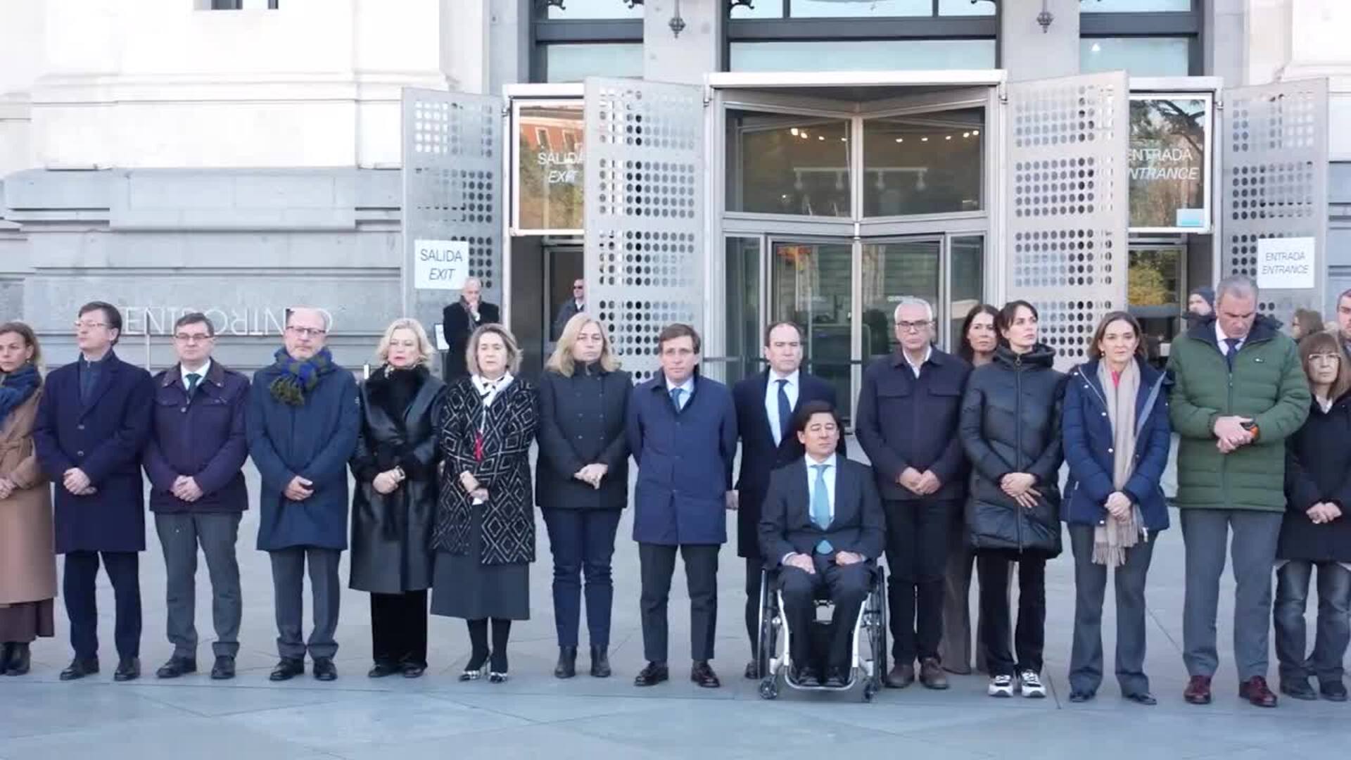 Minuto de silencio en el Ayuntamiento de Madrid por el accidente ferroviario