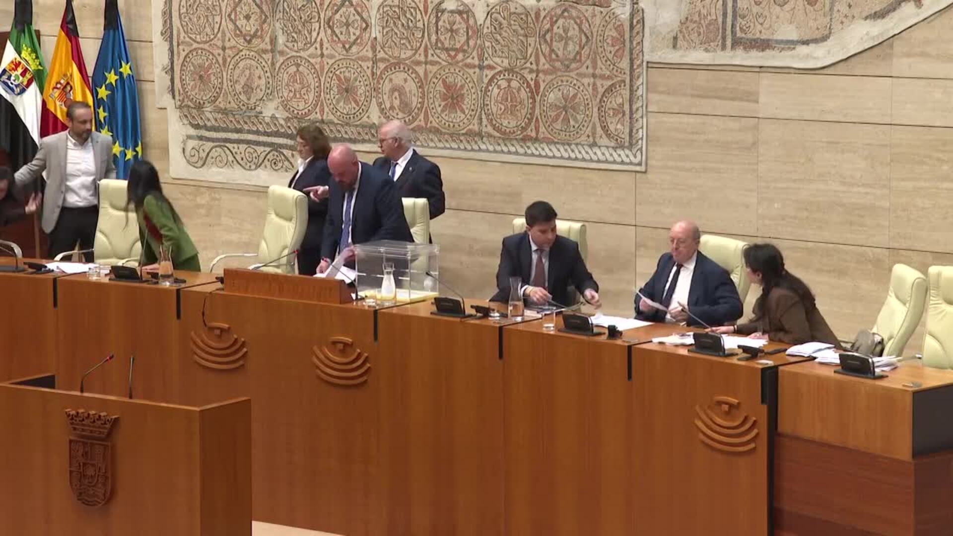 Guardiola confía en el acuerdo con Vox en Extremadura y contactará hoy con el equipo negociador