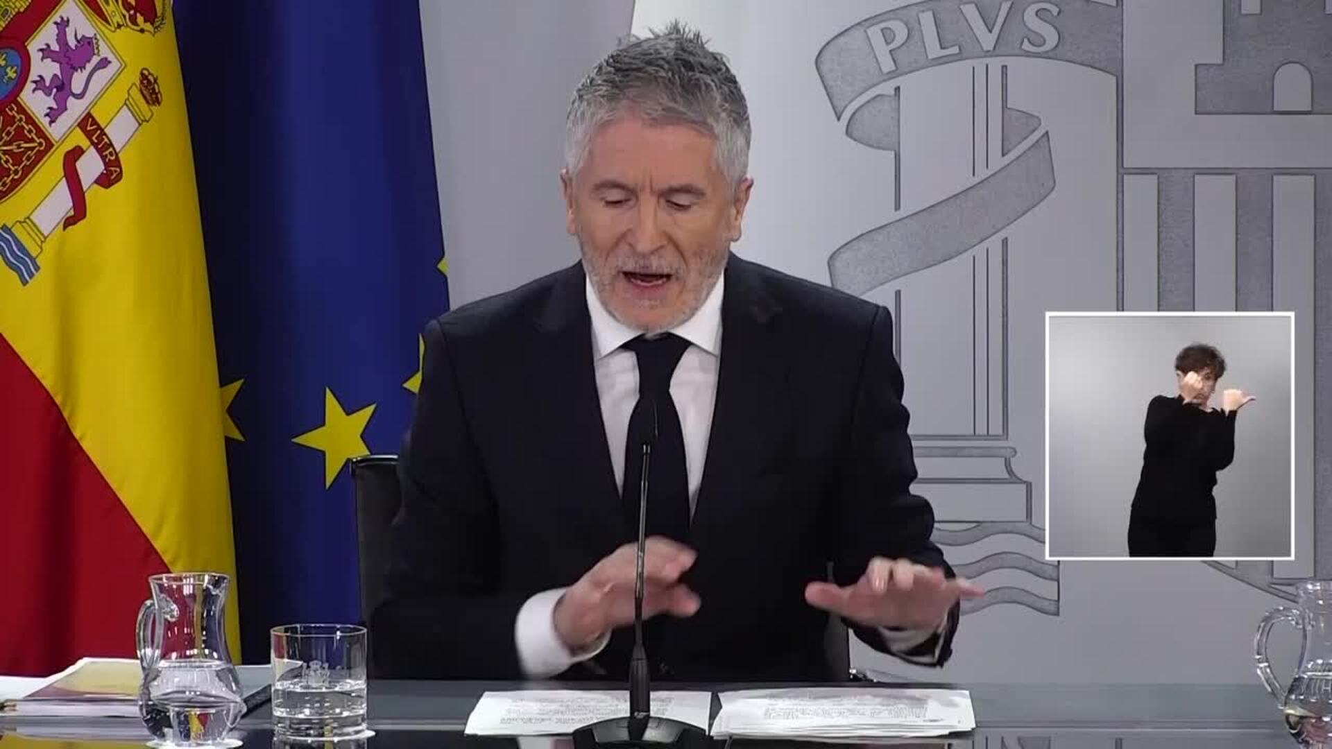 Marlaska confirma que hay tres cadáveres en el Alvia "pendientes aún de extracción"