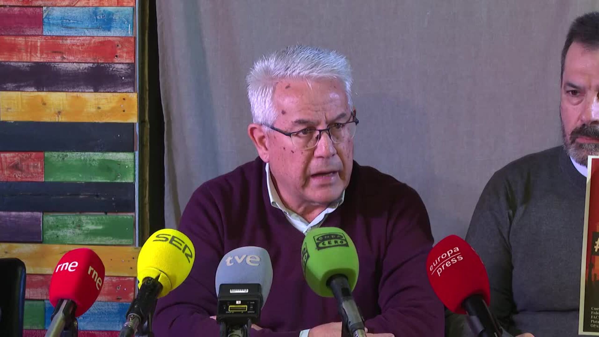 Diferentes colectivos convocan una concentración en señal de "rechazo" al "basurazo" en Badajoz