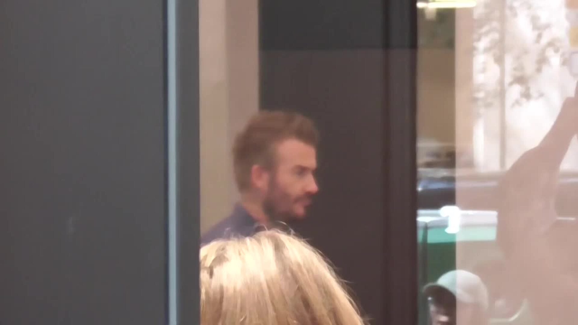 Victoria, hundida, y David Beckham, rotundo, reaccionan al duro comunicado de su hijo Brooklyn