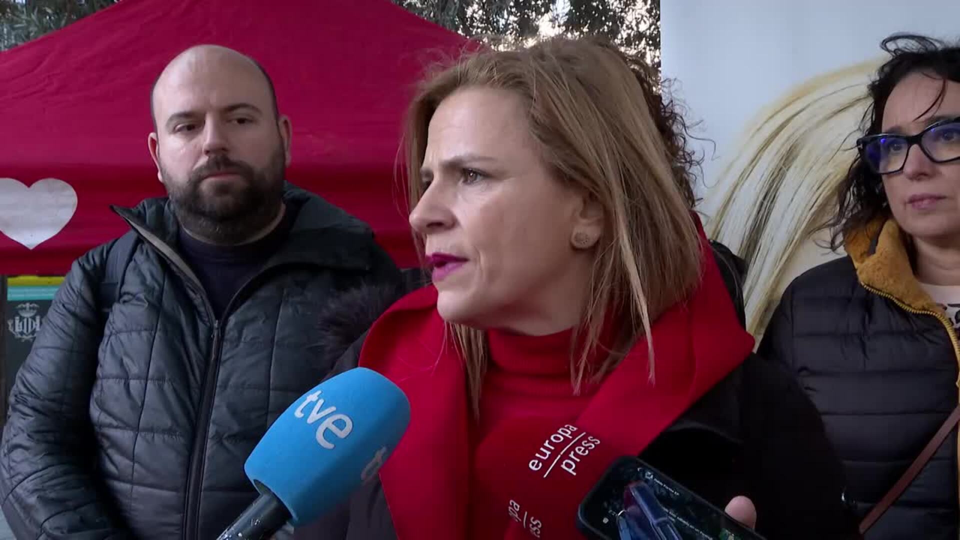 La policía investiga si el incendio con un fallecido en Valencia pudo originarse en una estufa