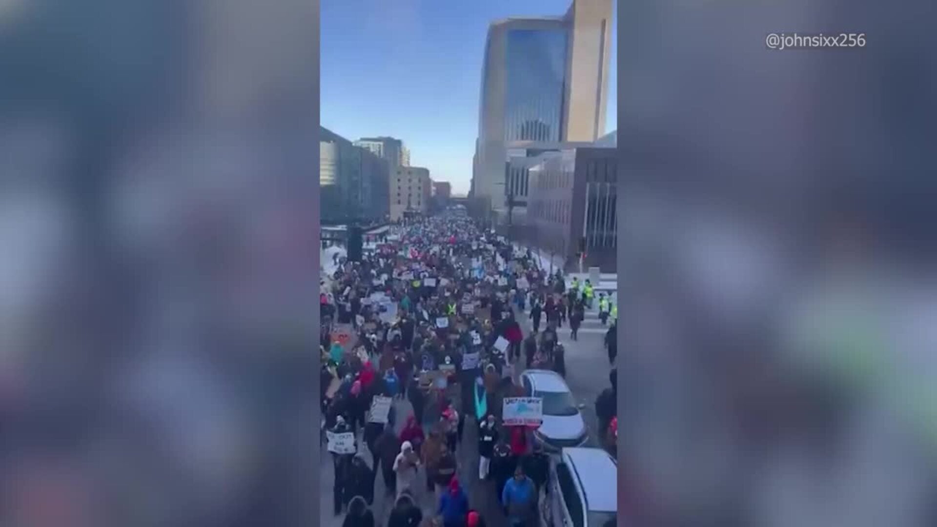 Un juez nominado por Trump prohíbe al Gobierno que destruya pruebas de la muerte de Alex Pretti