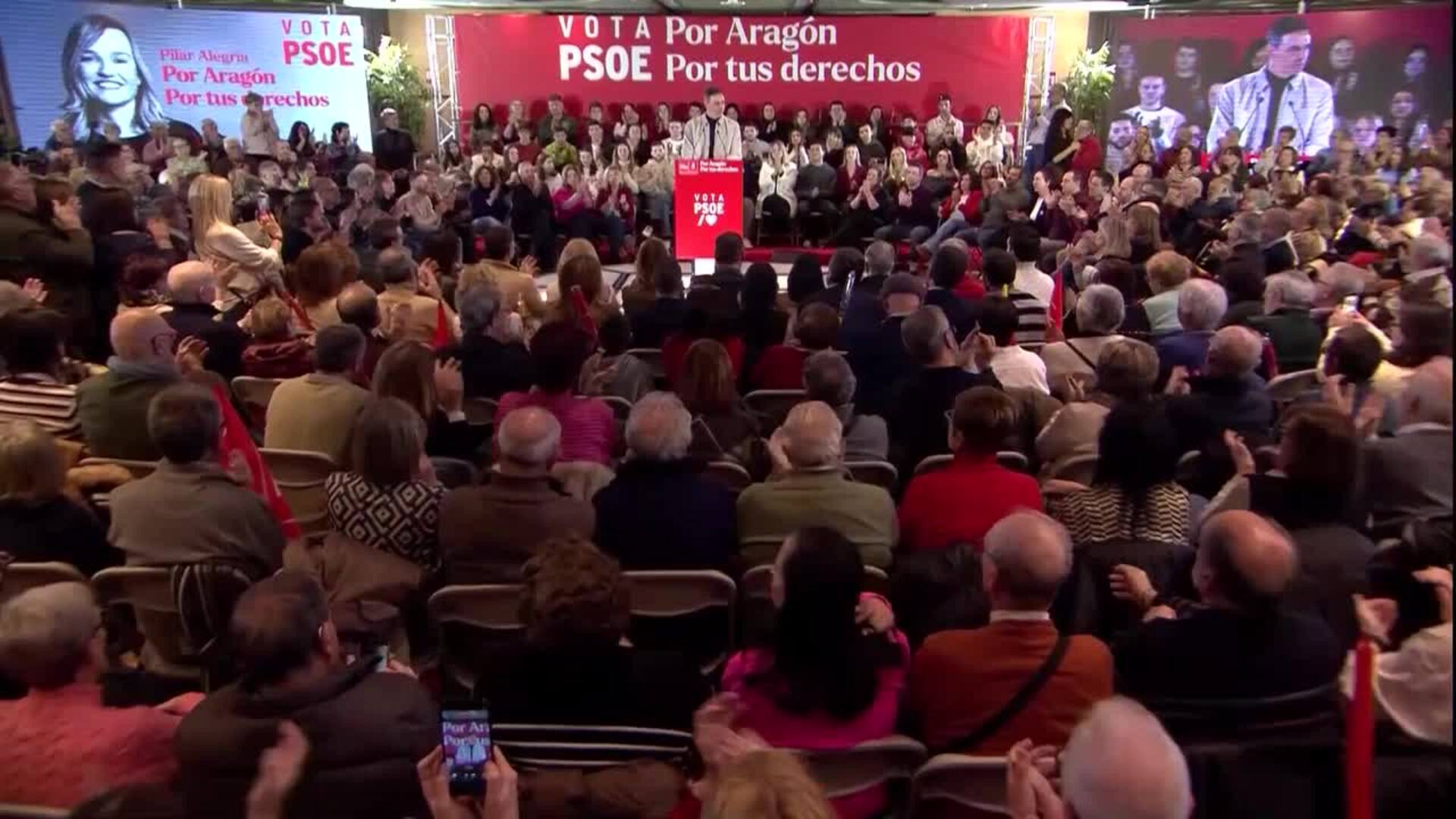 Sánchez alaba a Puente por "dar la cara desde el primer momento" sobre el accidente de Adamuz